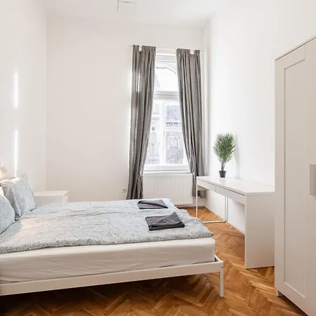 Luxurious Downtown Family Budapest
