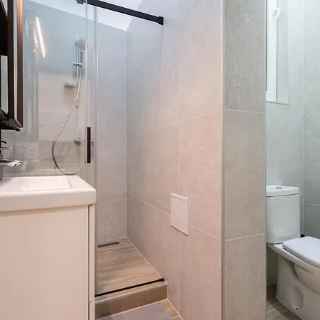 Apartment Luxurious Downtown Family