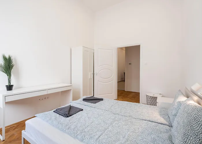 Apartment Luxurious Downtown Family Budapest