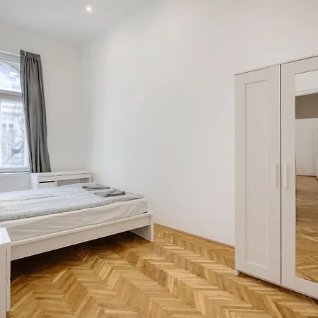 Appartement Luxurious Downtown Family